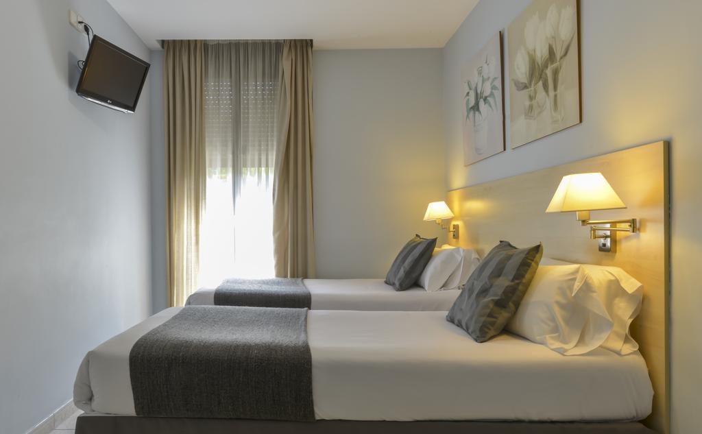 Alexandra Aparthotel Benstarhotelgroup تاراغونا الغرفة الصورة
